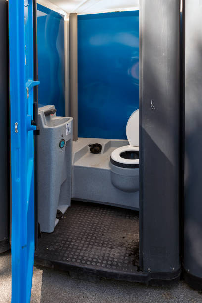 Portable Toilet Options We Offer in Battlefield, MO